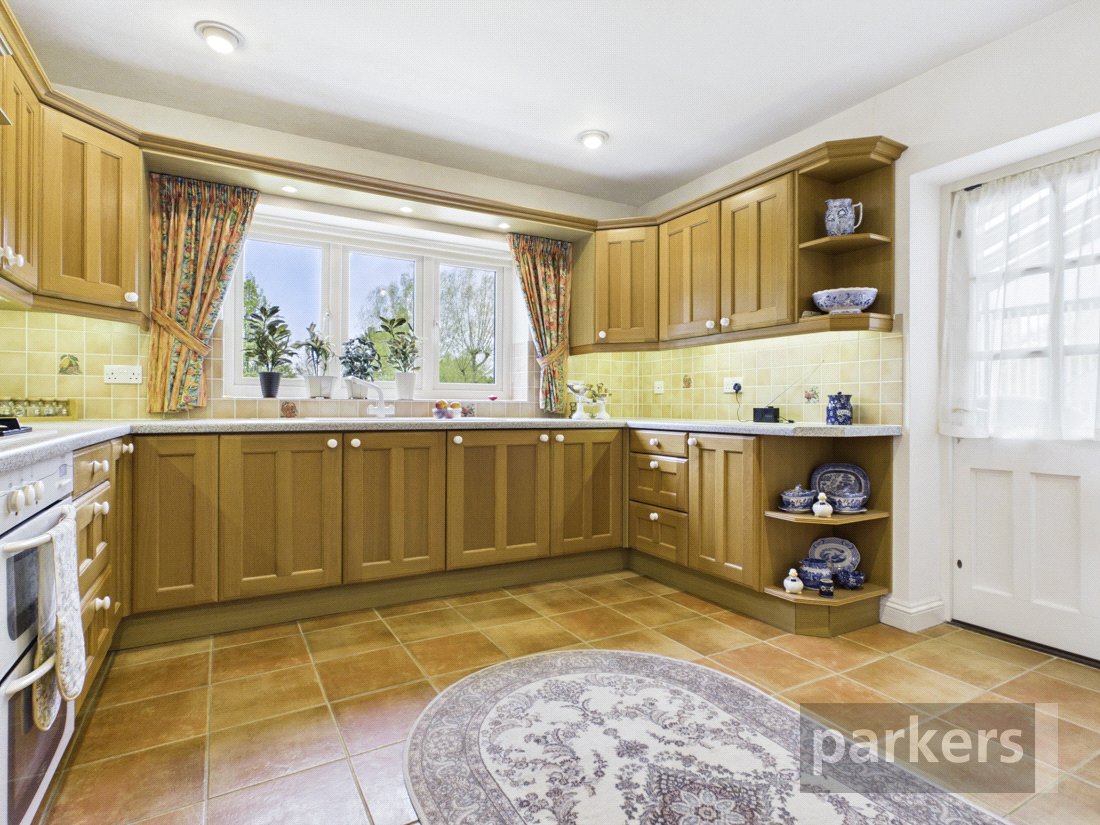 4 bedroom House for sale in North Leigh, Witney, Oxfordshire