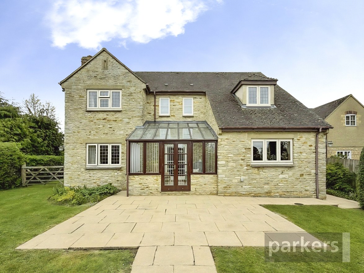 4 bedroom House for sale in North Leigh, Witney, Oxfordshire