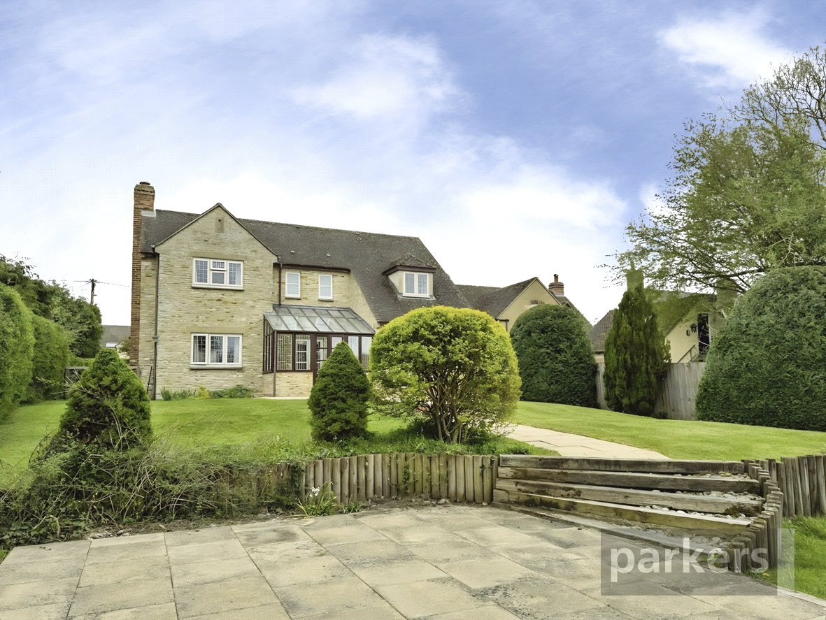 4 bedroom House for sale in North Leigh, Witney, Oxfordshire