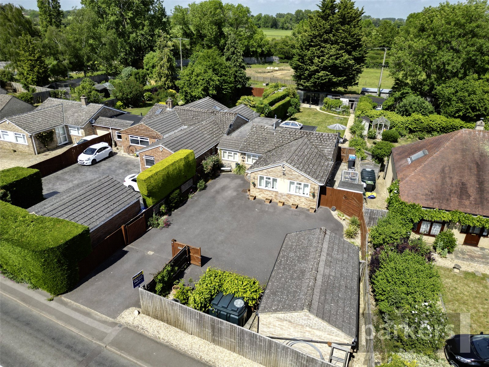 Standlake, Witney