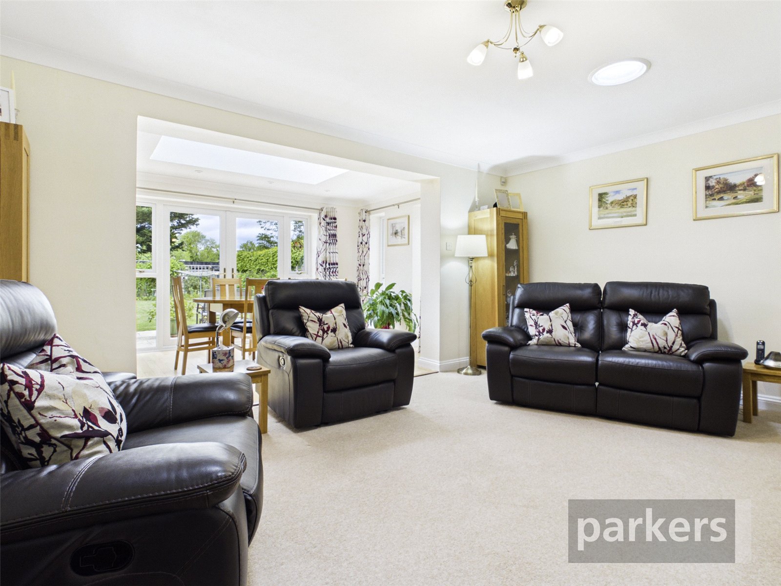3 bedroom Bungalow for sale in Standlake, Witney