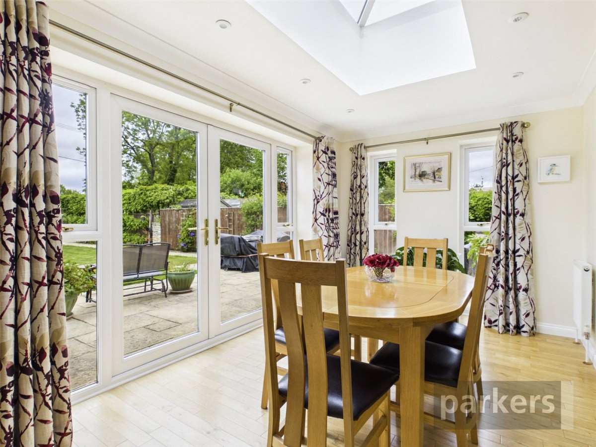 Standlake, Witney