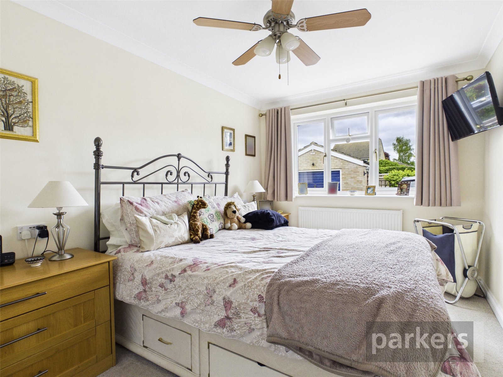 3 bedroom Bungalow for sale in Standlake, Witney
