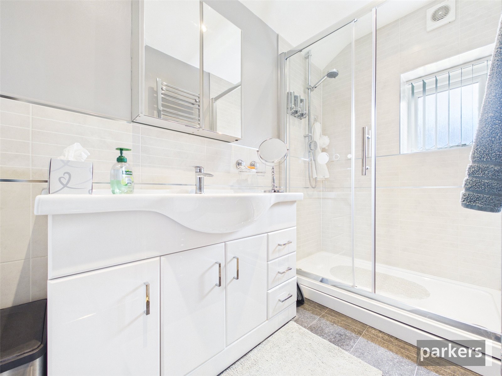 4 bedroom House for sale in Woodley, Reading, Berkshire