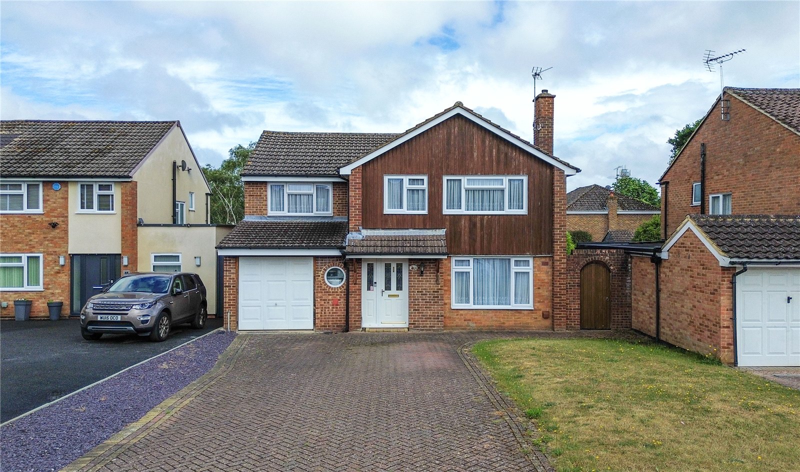 4 bedroom House for sale in Woodley, Reading, Berkshire