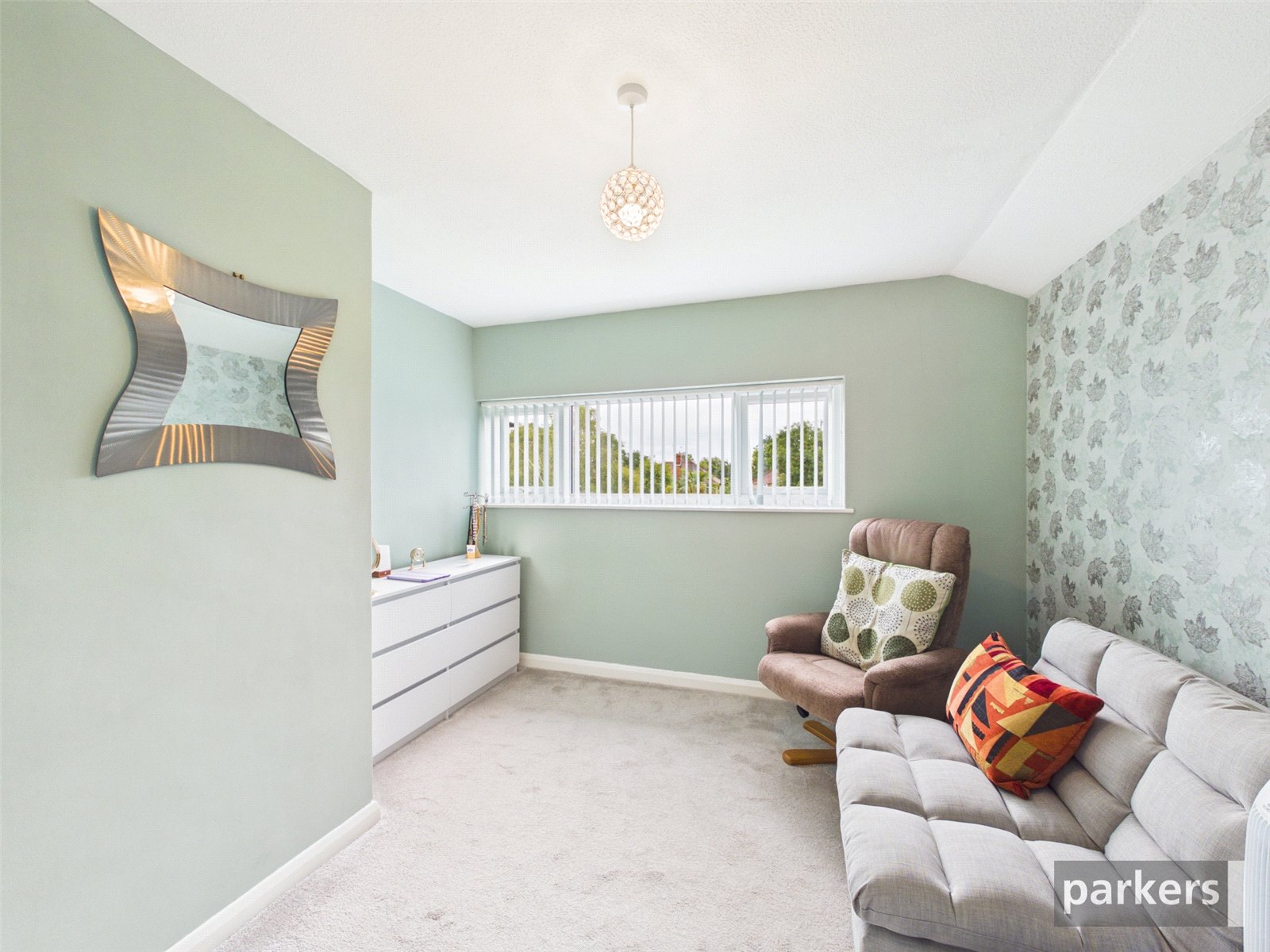 4 bedroom House for sale in Woodley, Reading, Berkshire