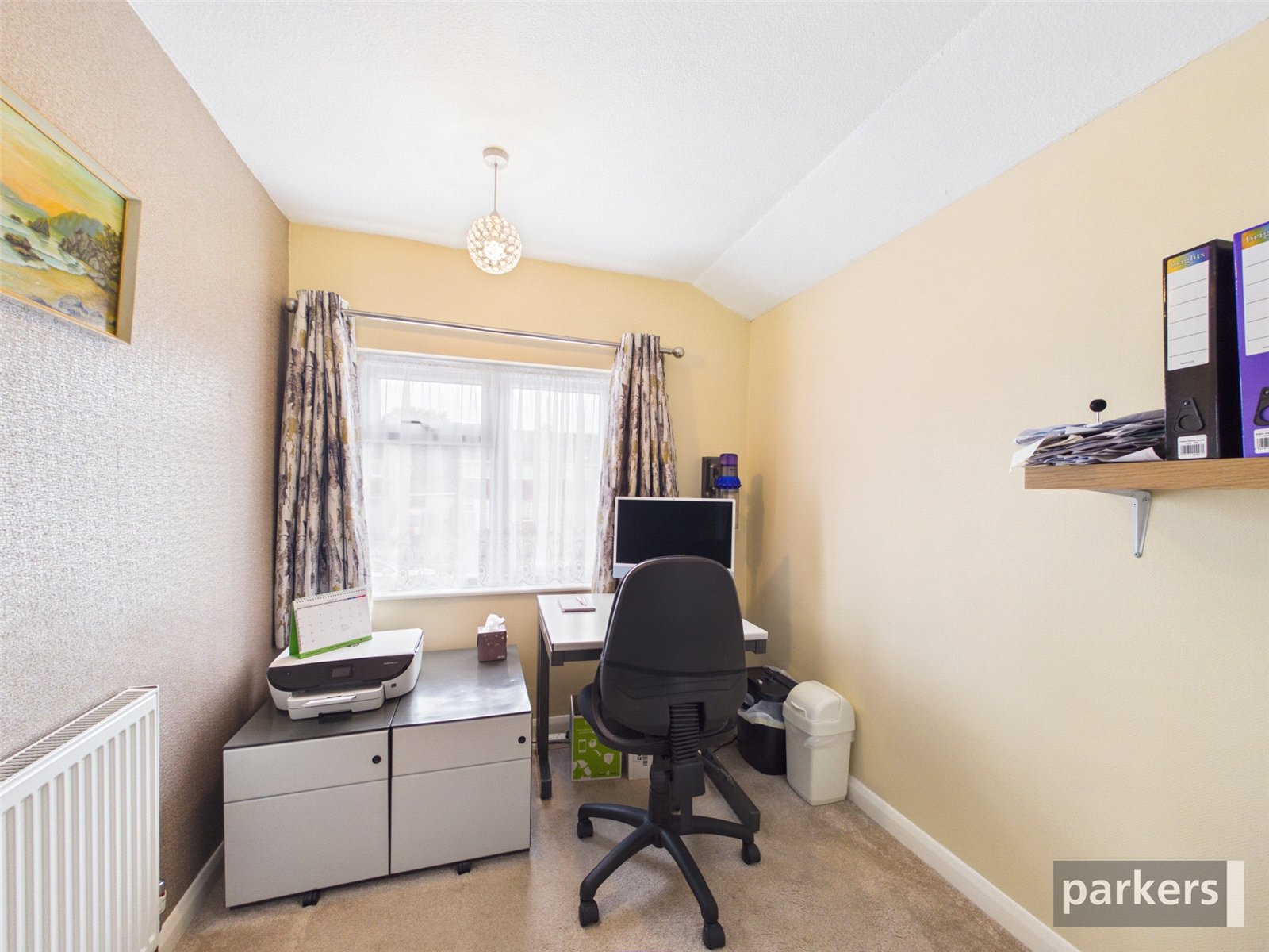 4 bedroom House for sale in Woodley, Reading, Berkshire
