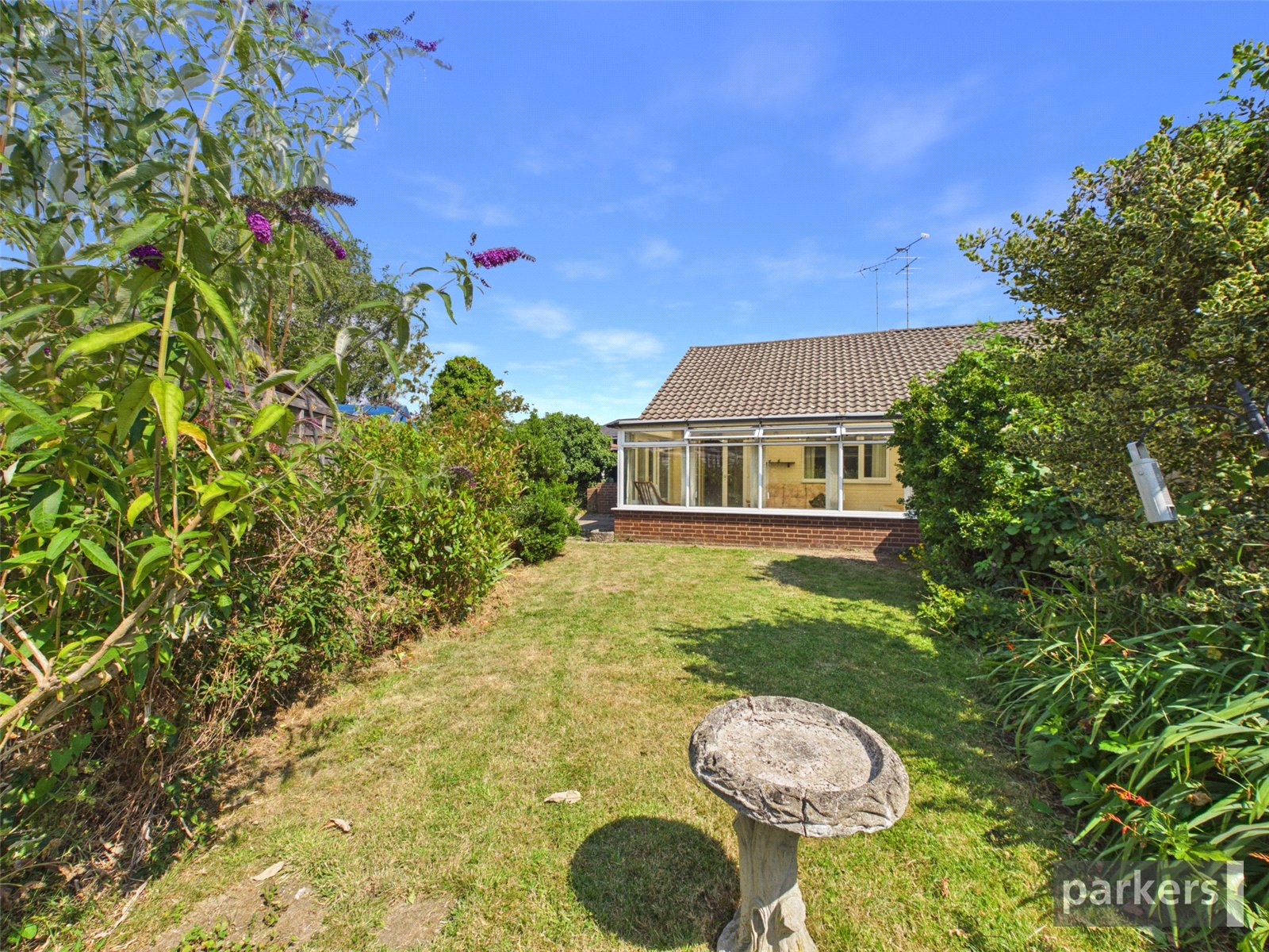 2 bedroom Bungalow for sale in Woodley, Reading, Berkshire