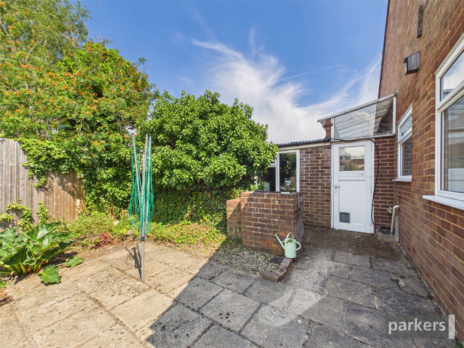 2 bedroom Bungalow for sale in Woodley, Reading, Berkshire