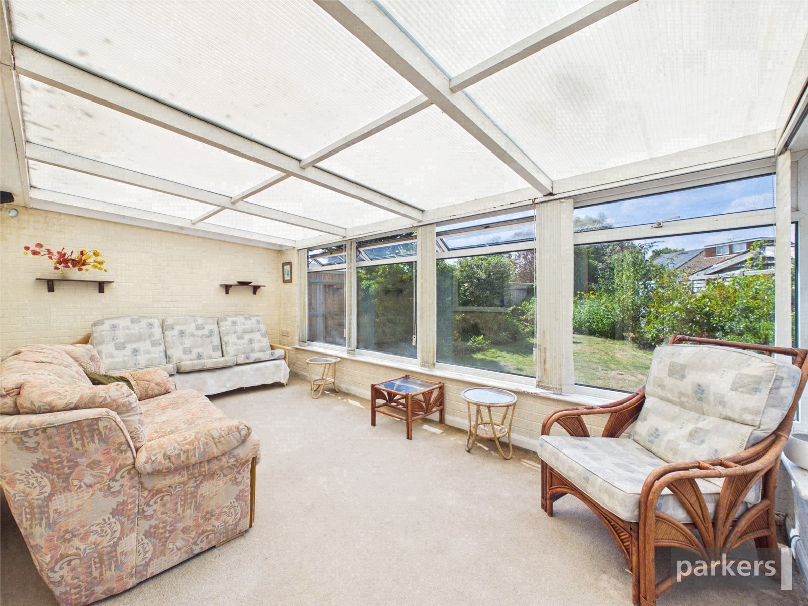 2 bedroom Bungalow for sale in Woodley, Reading, Berkshire