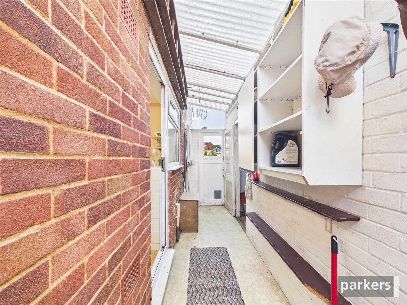 2 bedroom Bungalow for sale in Woodley, Reading, Berkshire