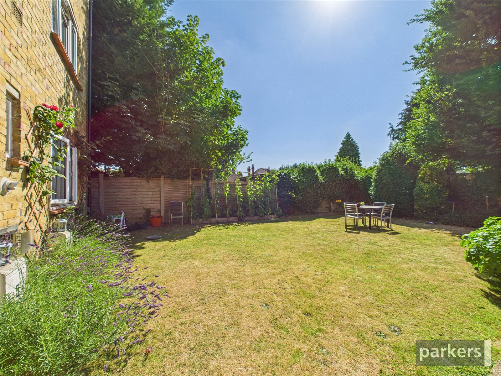 2 bedroom Flat for sale in Earley, Reading, Berkshire
