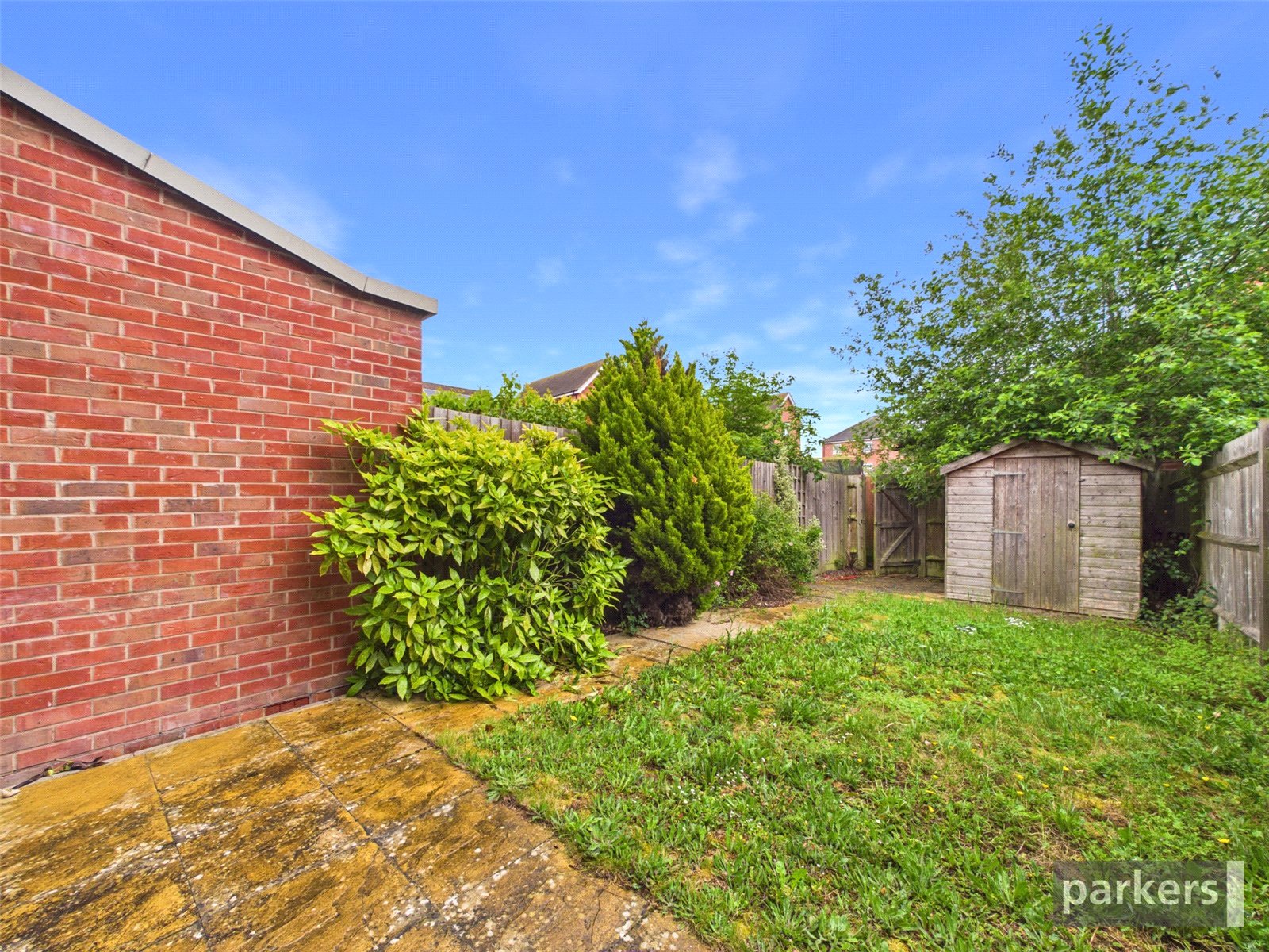 4 bedroom House to let in Woodley, Reading, Berkshire