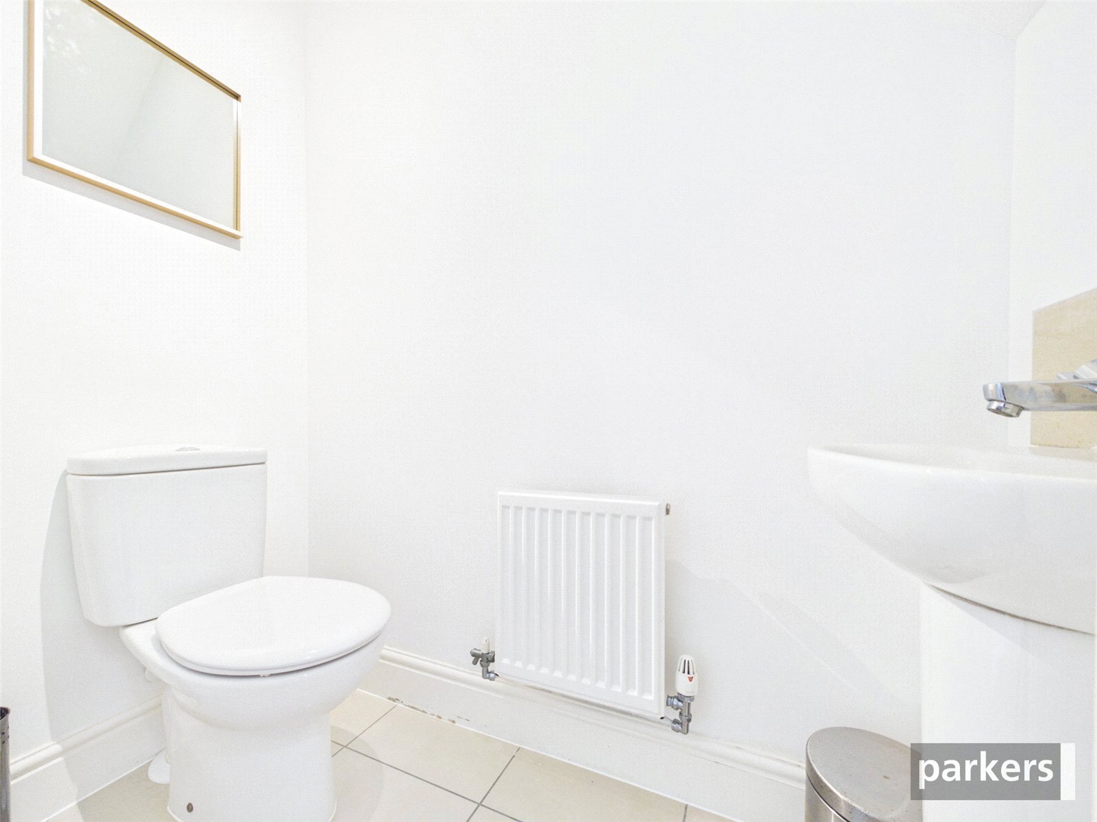 4 bedroom House to let in Woodley, Reading, Berkshire