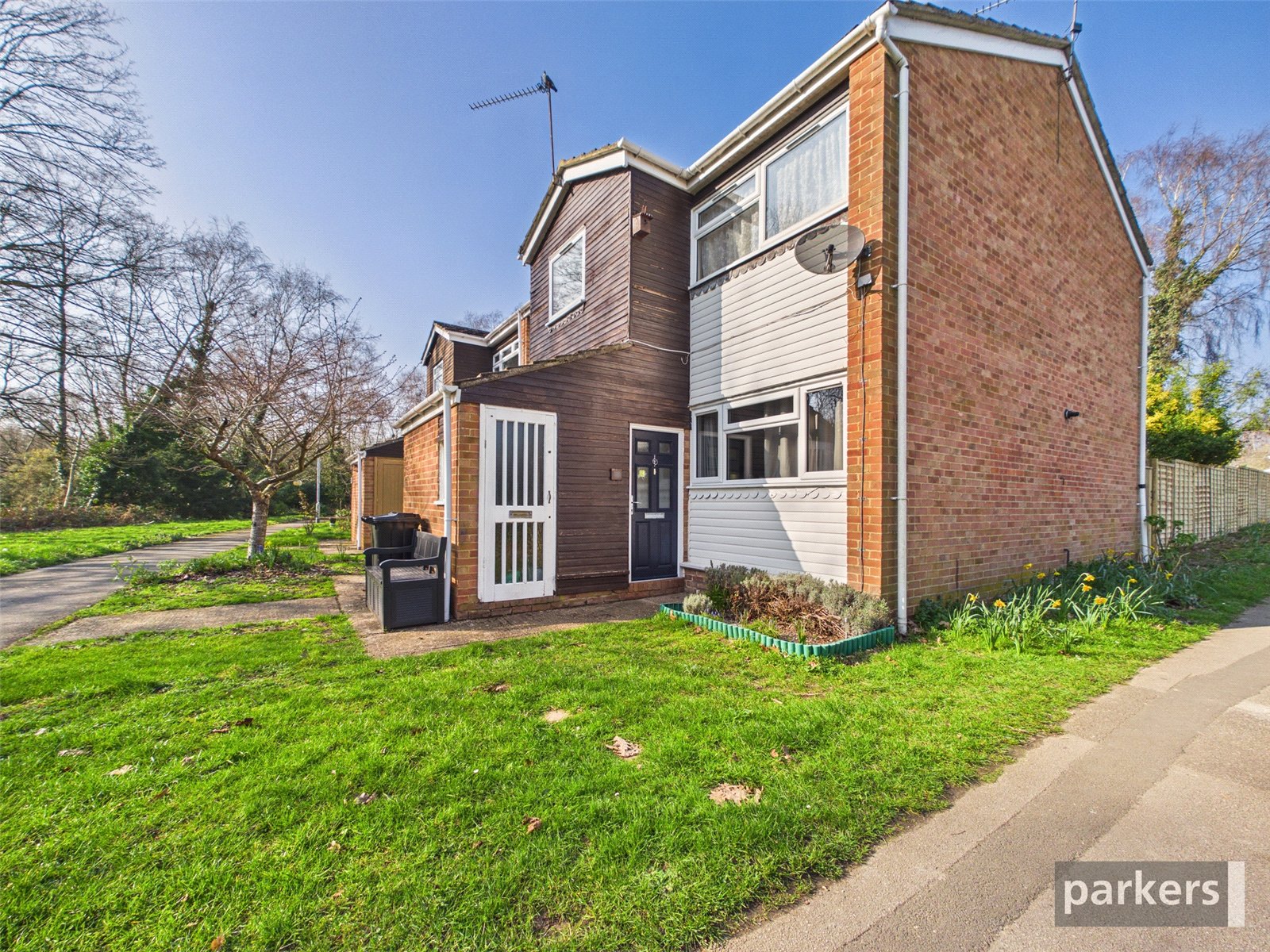 2 bedroom Flat for sale in Woodley, Reading, Berkshire