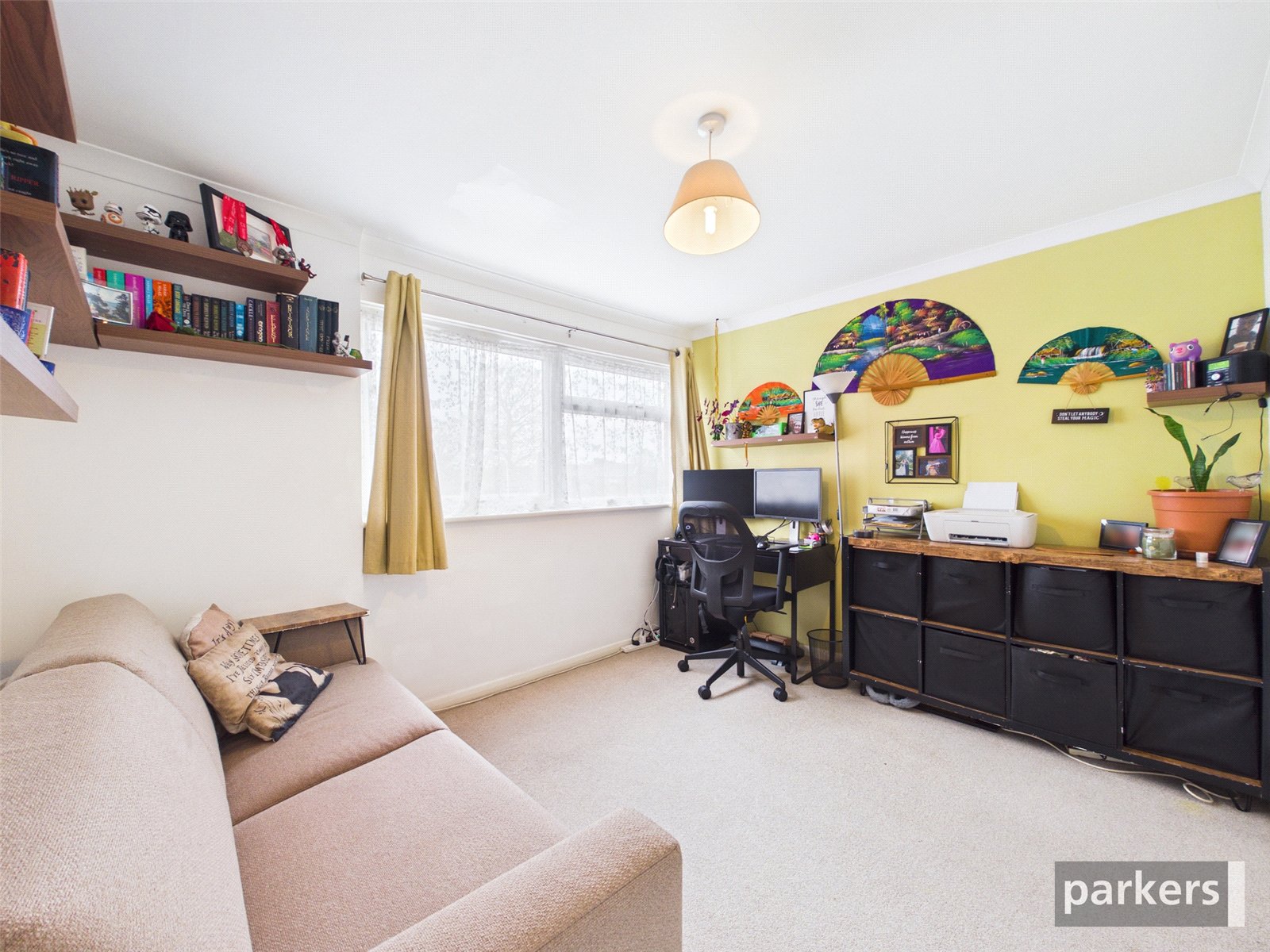 2 bedroom Flat for sale in Woodley, Reading, Berkshire