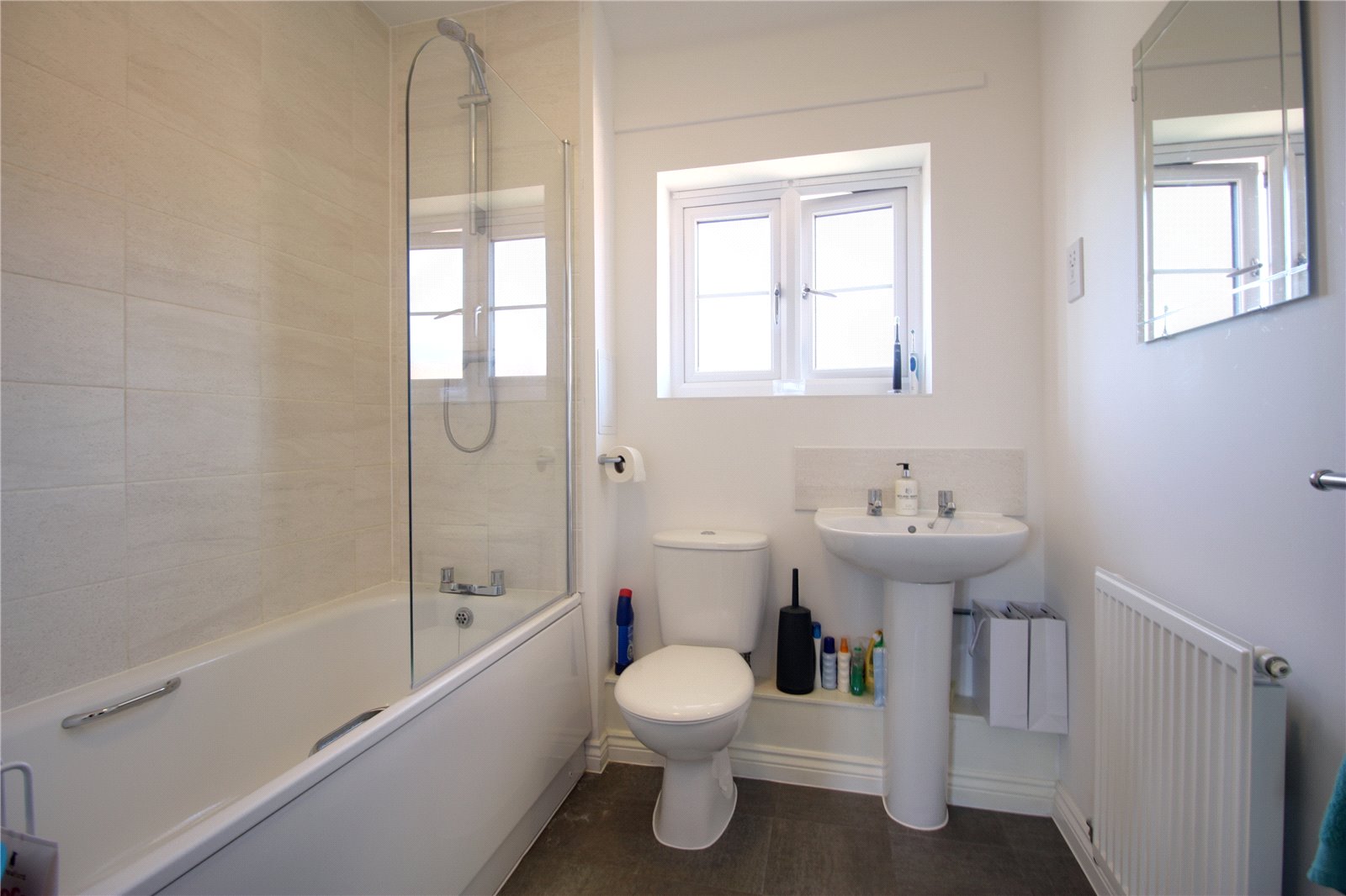 2 bedroom Flat for sale in Woodley, Reading