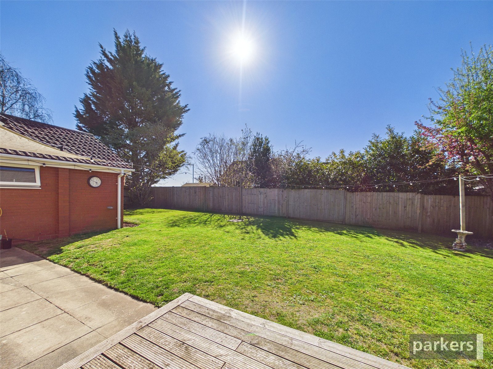 4 bedroom Bungalow for sale in Woodley, Reading