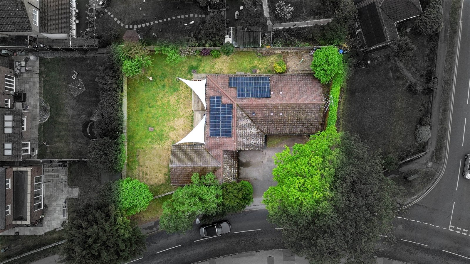 4 bedroom Bungalow for sale in Woodley, Reading