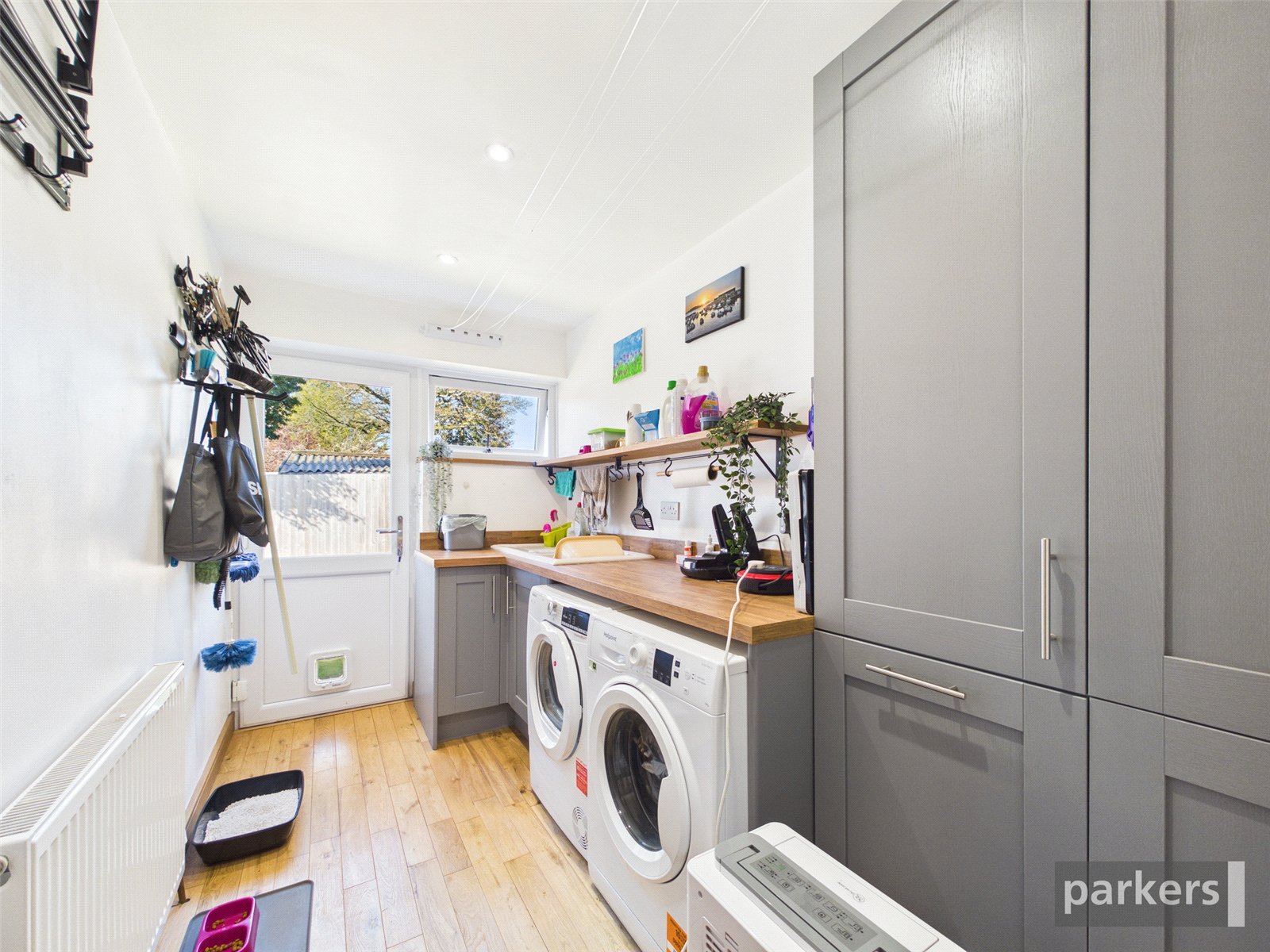 4 bedroom Bungalow for sale in Woodley, Reading