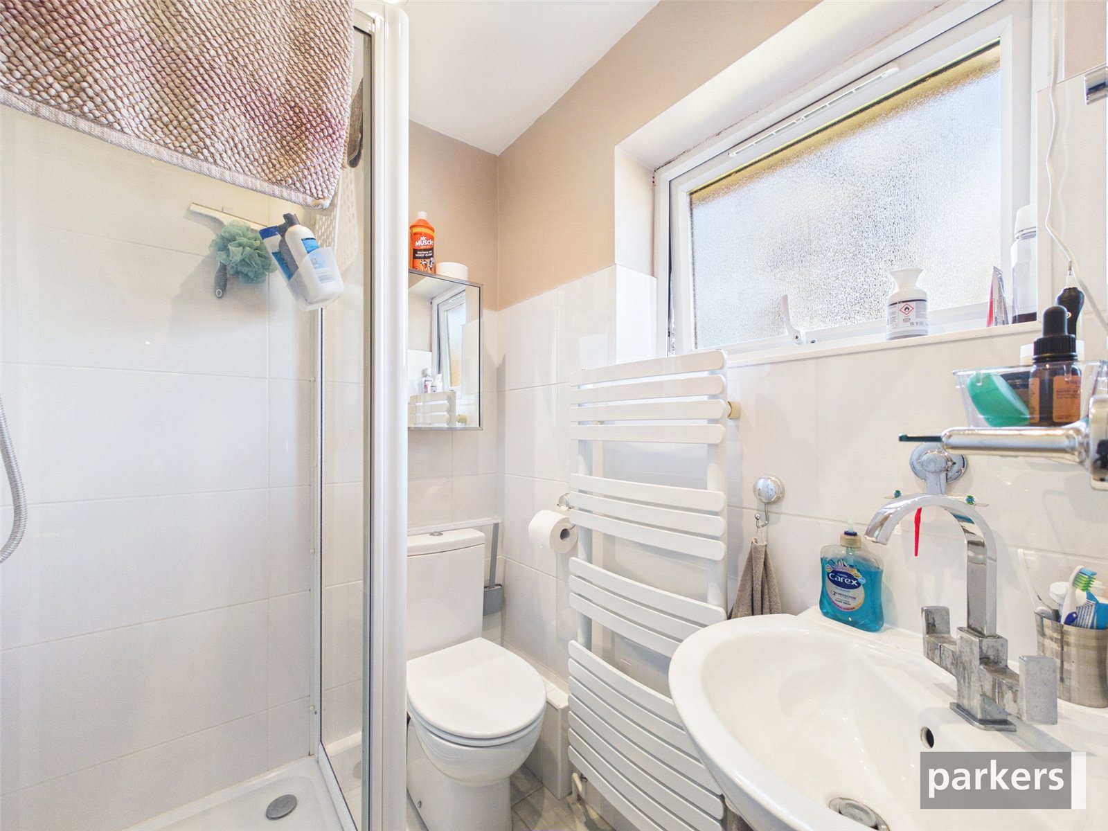 4 bedroom Bungalow for sale in Woodley, Reading