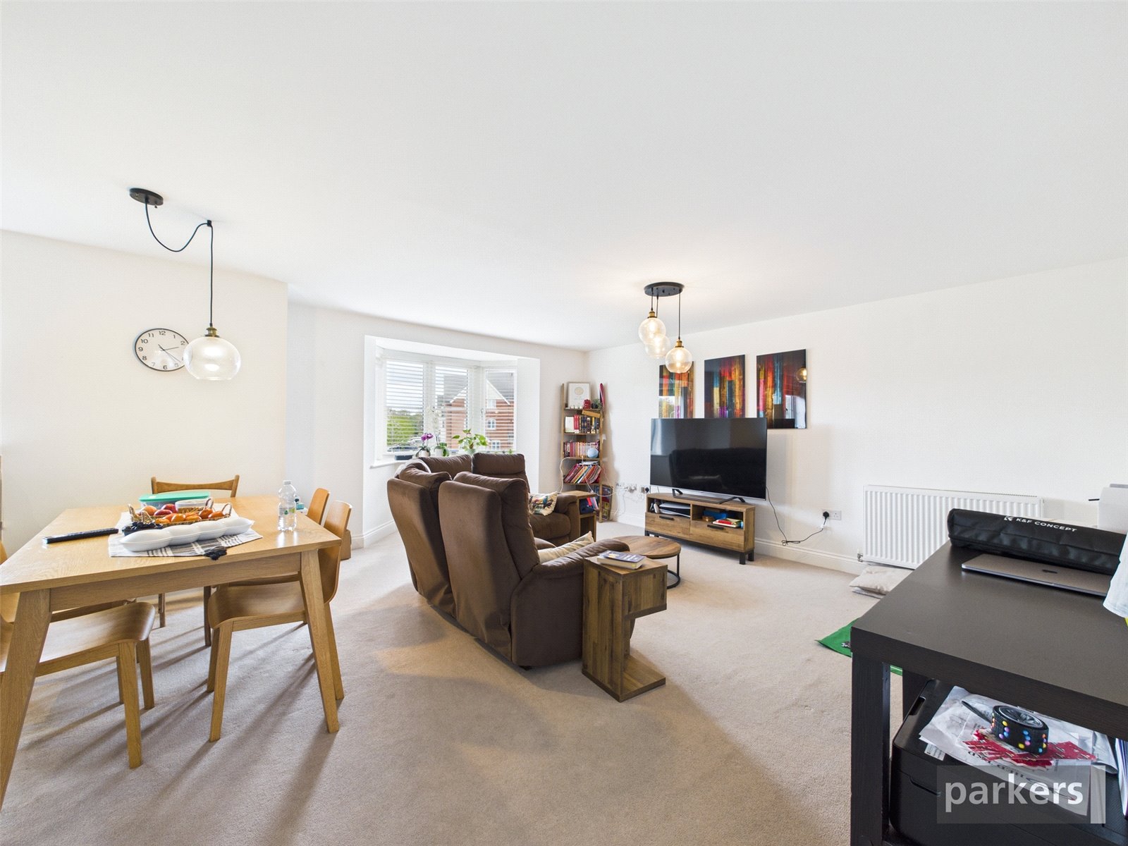 2 bedroom Flat for sale in Woodley, Reading, Berkshire