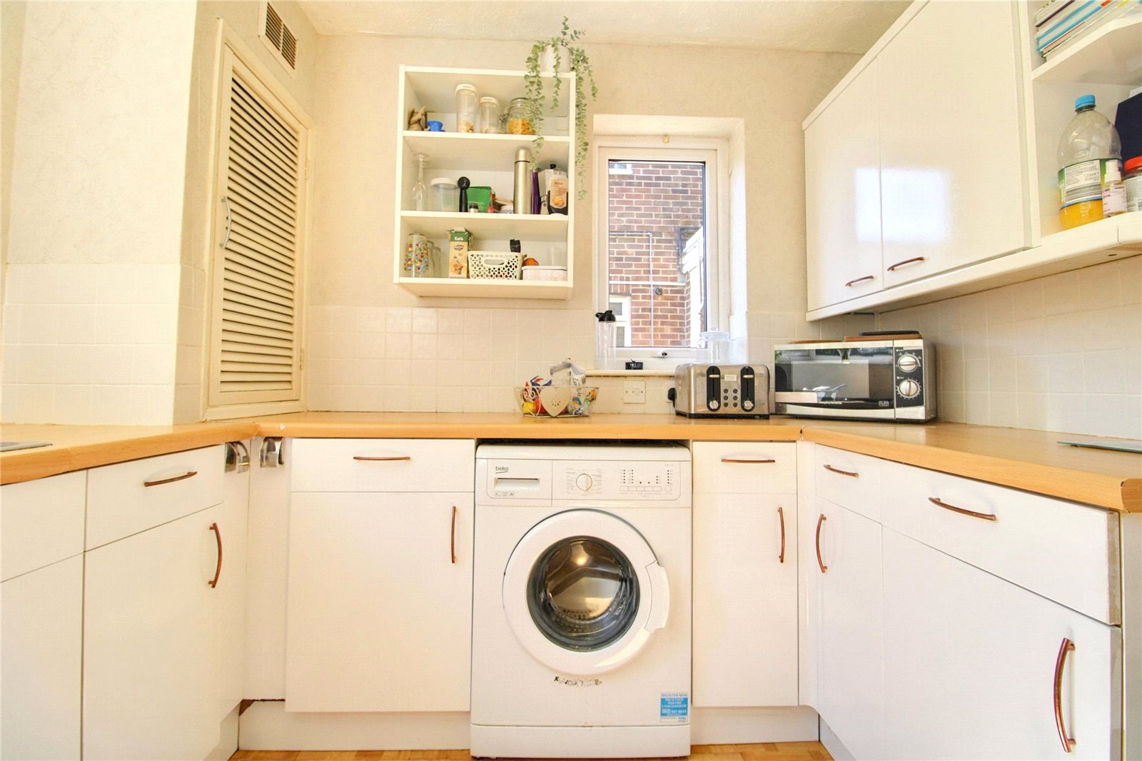 2 bedroom Flat for sale in Woodley, Reading, Berkshire