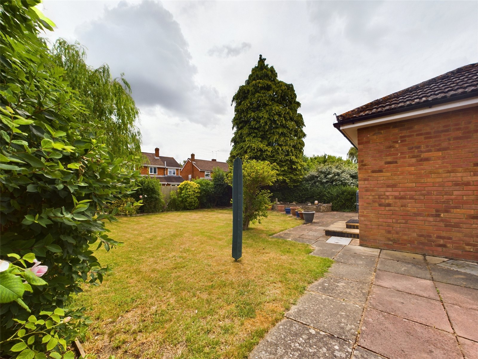 2 bedroom Bungalow for sale in Woodley, Reading, Berkshire