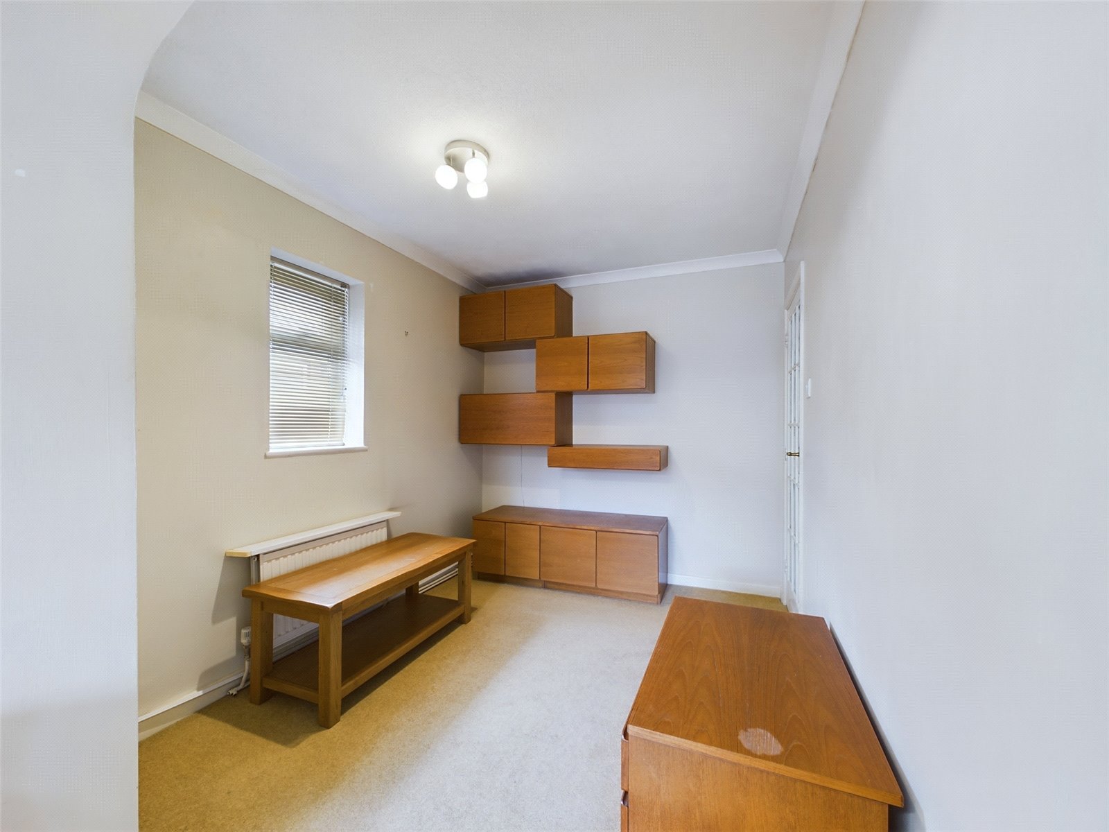 2 bedroom Bungalow for sale in Woodley, Reading, Berkshire