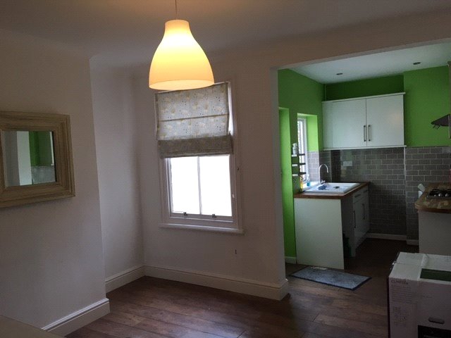 2 bedroom House to let in Reading, Berkshire