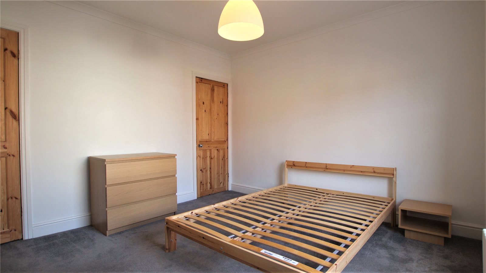 2 bedroom House to let in Reading, Berkshire