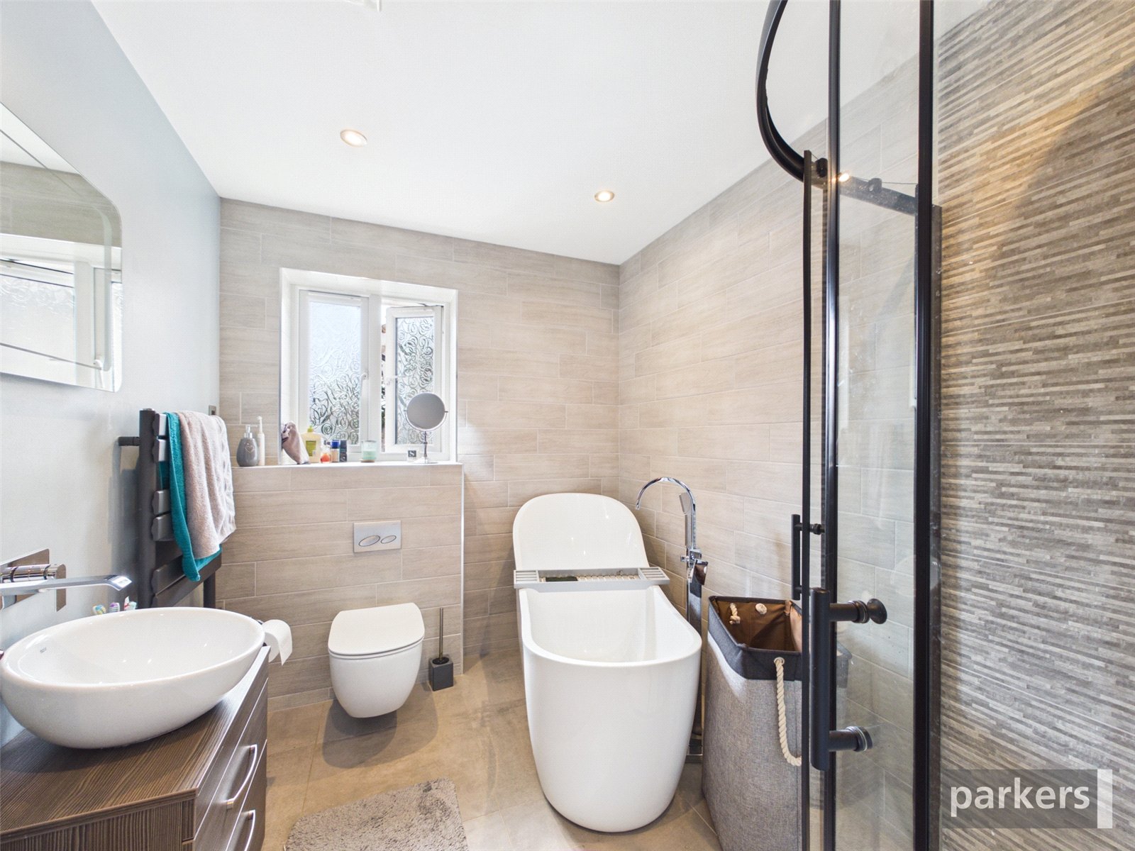 4 bedroom House for sale in Woodley, Reading, Berkshire