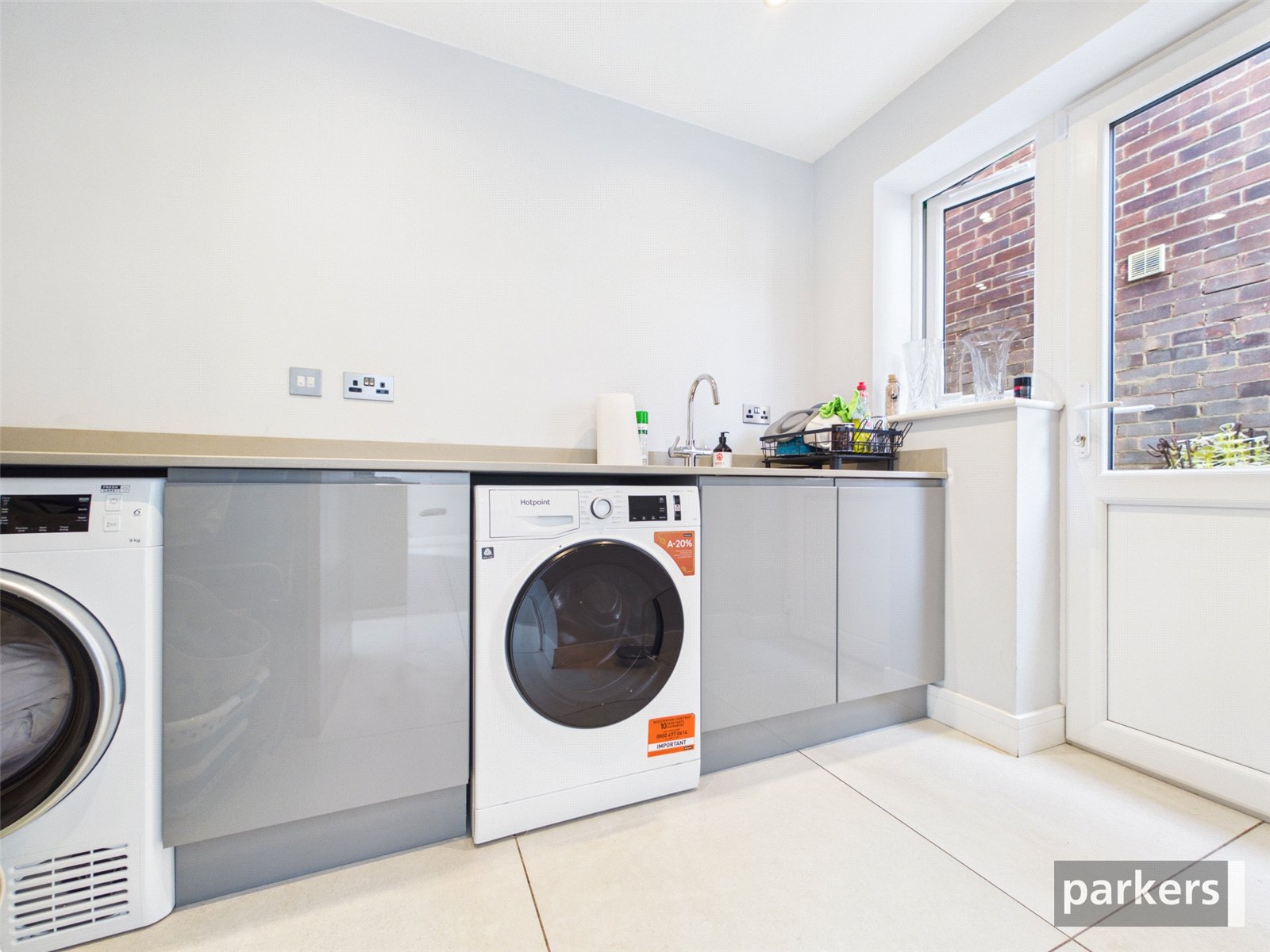 4 bedroom House for sale in Woodley, Reading, Berkshire