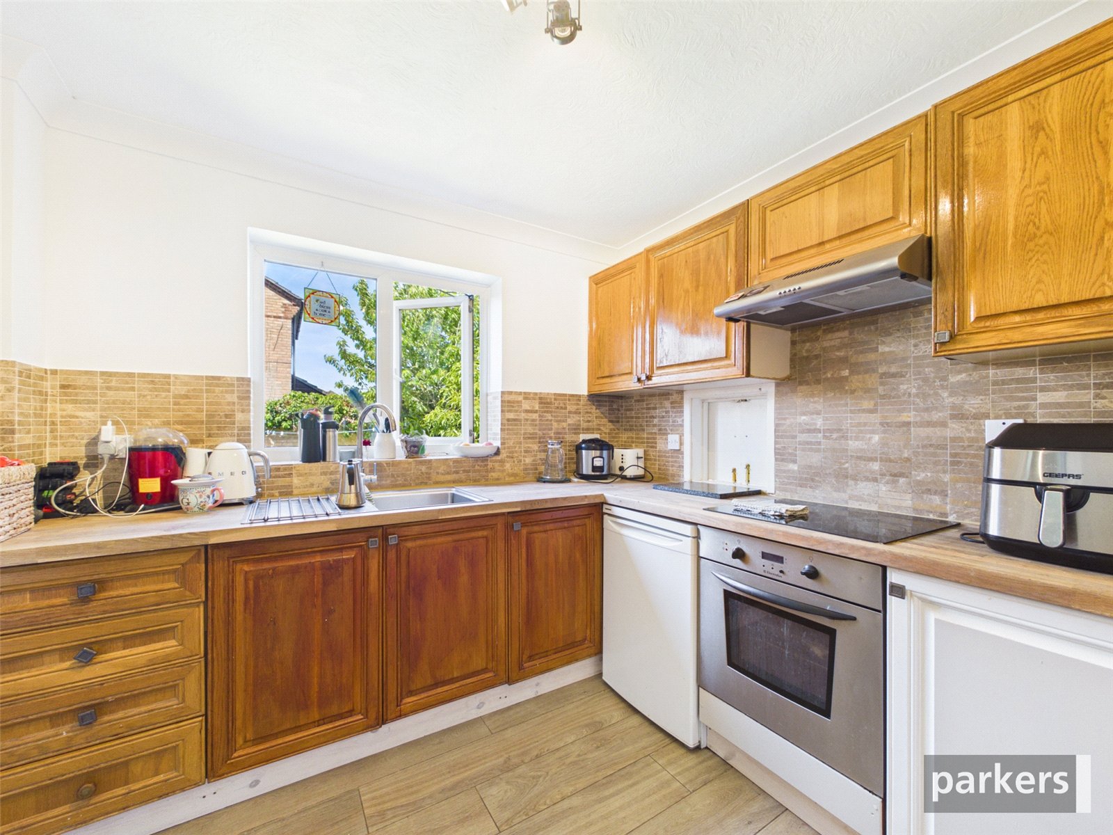 4 bedroom House for sale in Winnersh, RG41 5TG