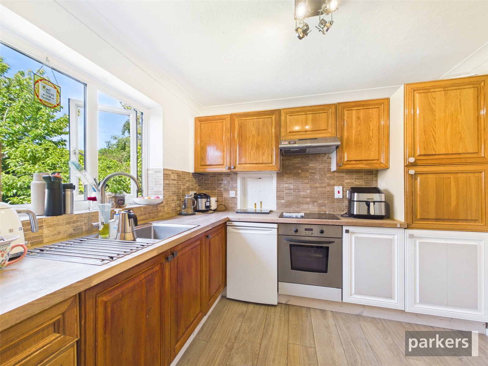 4 bedroom House for sale in Winnersh, RG41 5TG