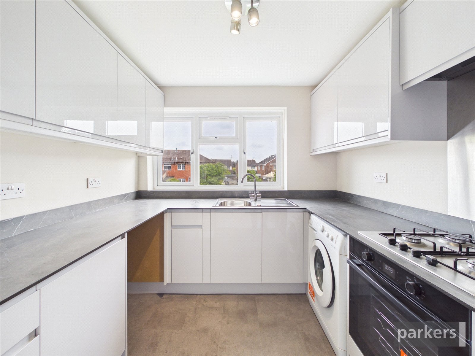 2 bedroom Flat for sale in Woodley, Reading, Berkshire