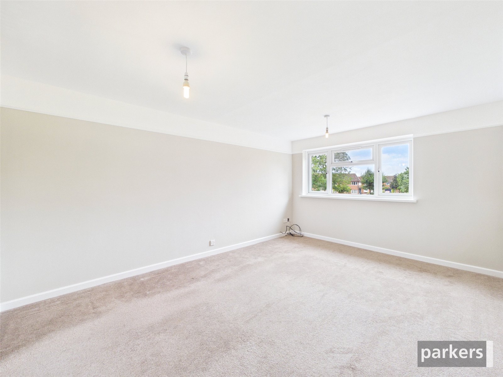 2 bedroom Flat for sale in Woodley, Reading, Berkshire