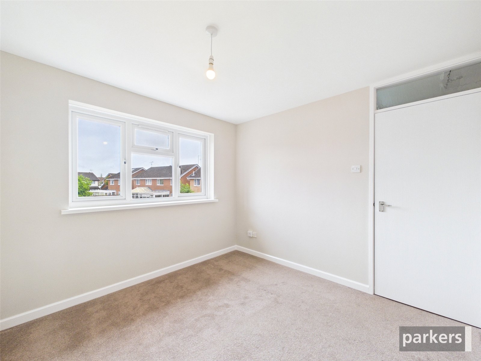 2 bedroom Flat for sale in Woodley, Reading, Berkshire