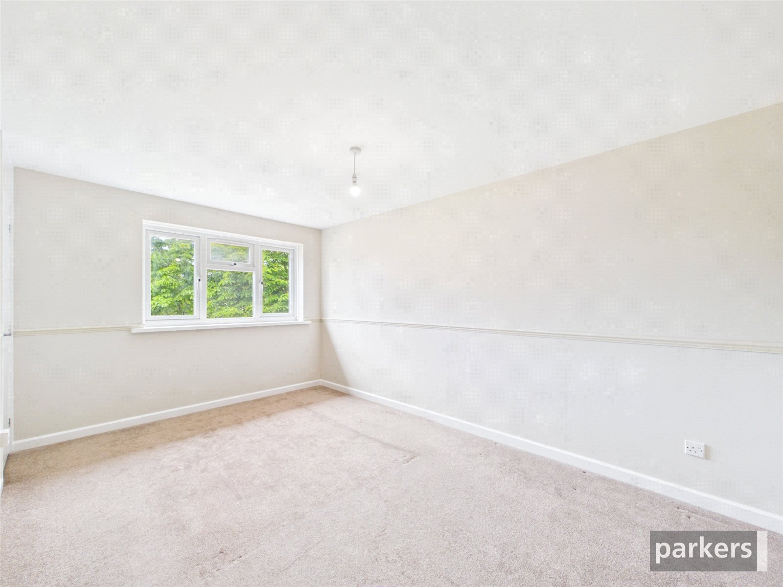 2 bedroom Flat for sale in Woodley, Reading, Berkshire