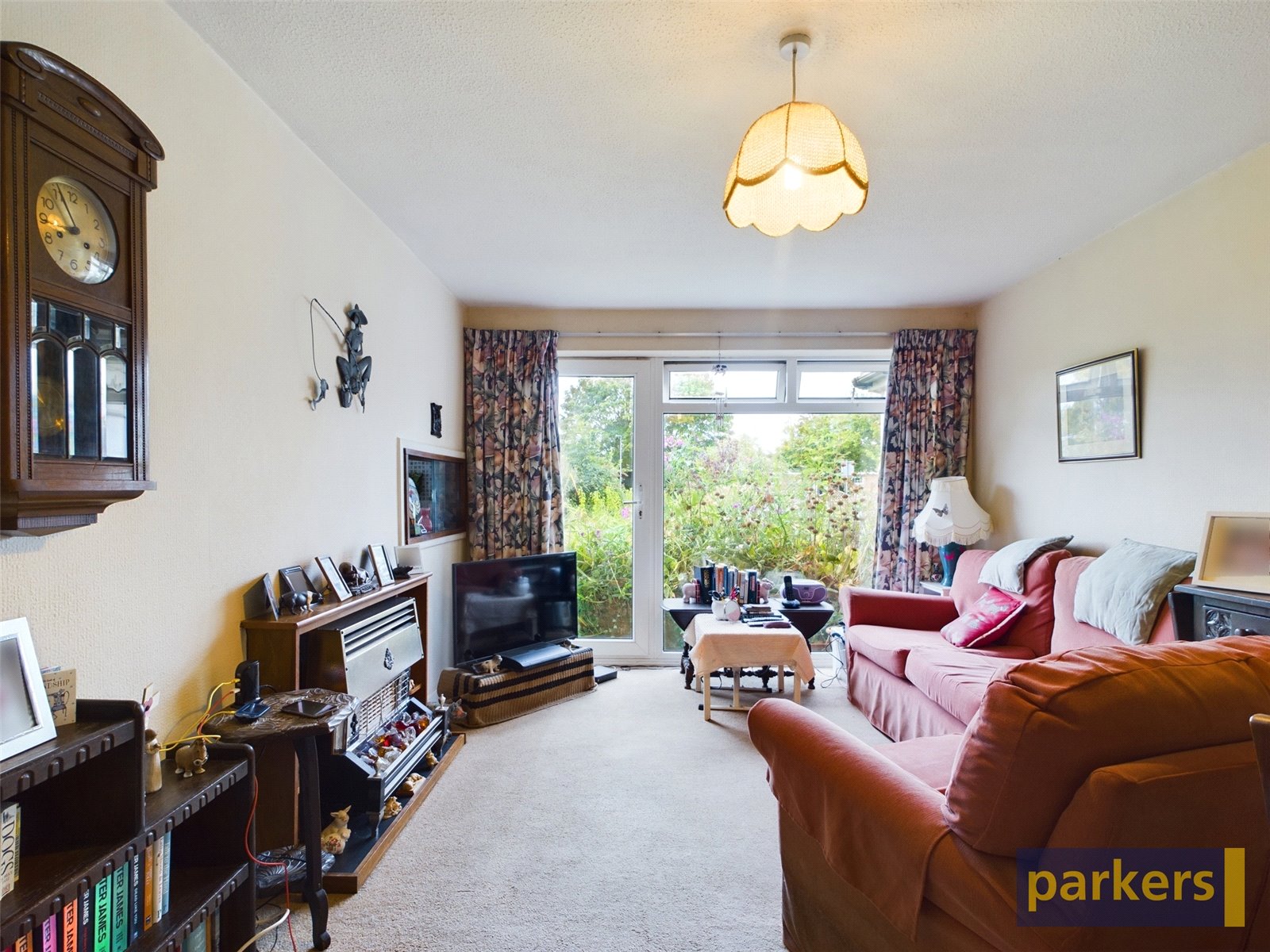 2 bedroom Bungalow for sale in Woodley, Reading, Berkshire