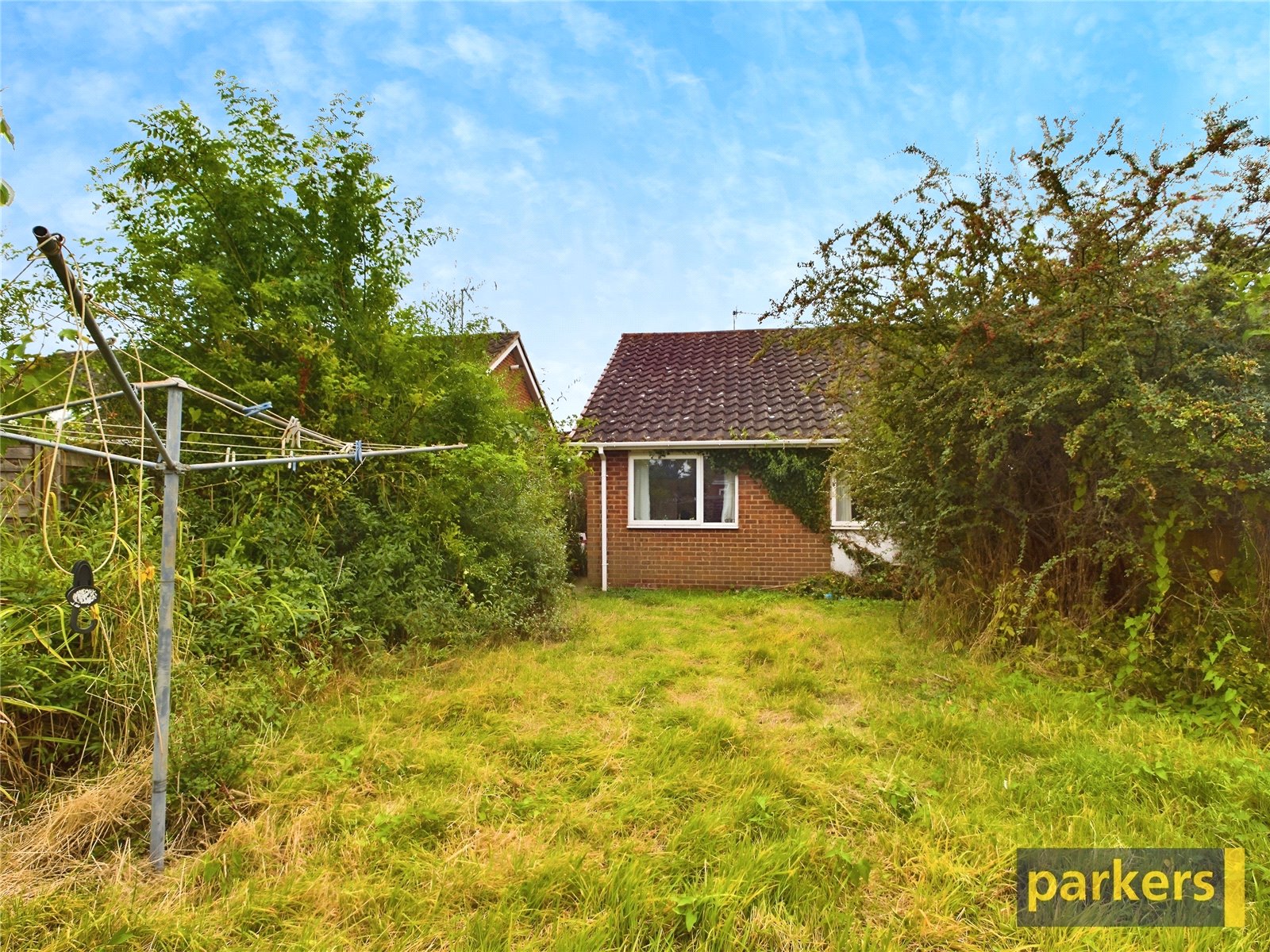 2 bedroom Bungalow for sale in Woodley, Reading, Berkshire