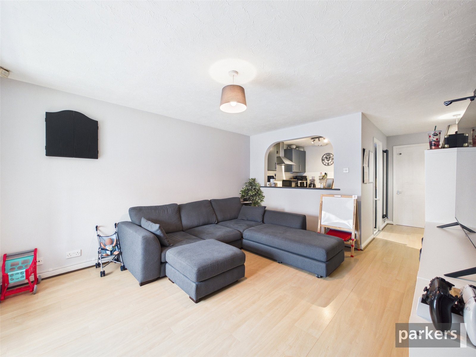 2 bedroom Flat for sale in Woodley, Reading, Berkshire