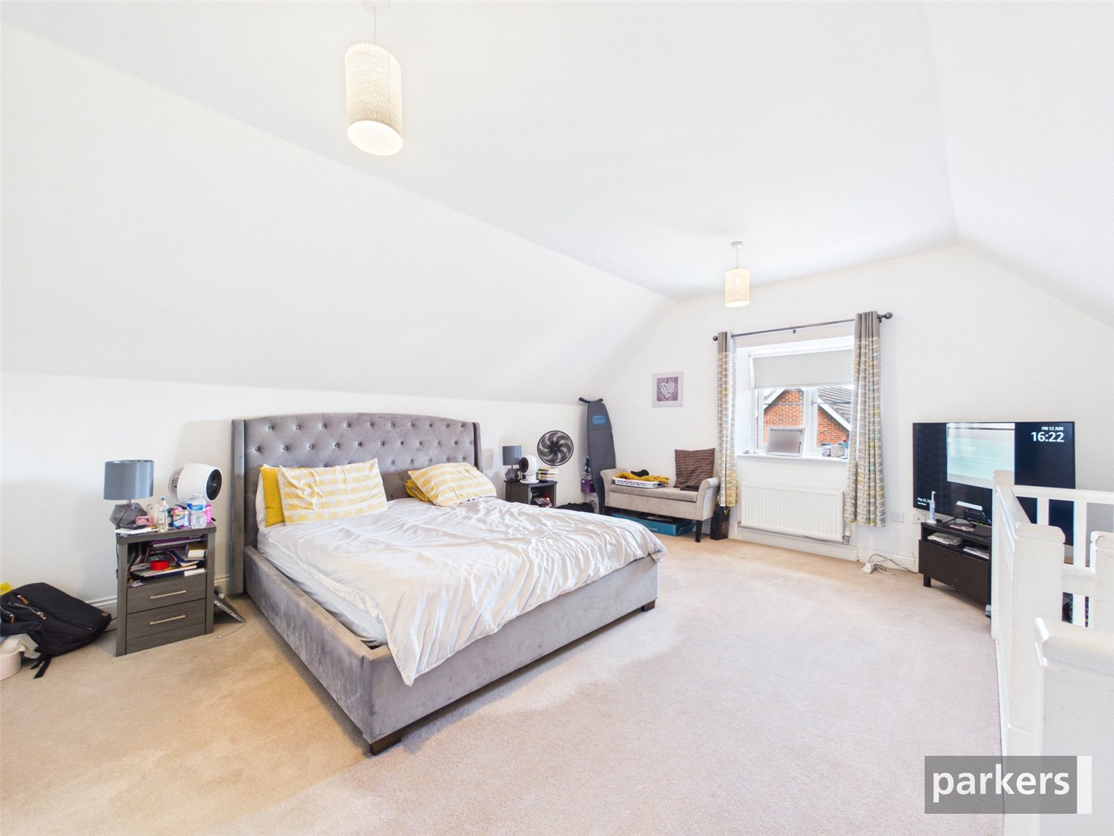 4 bedroom House for sale in Woodley, Reading, Berkshire