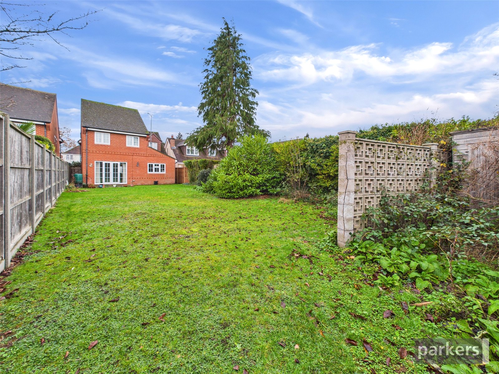 4 bedroom House for sale in Woodley, Reading, Berkshire