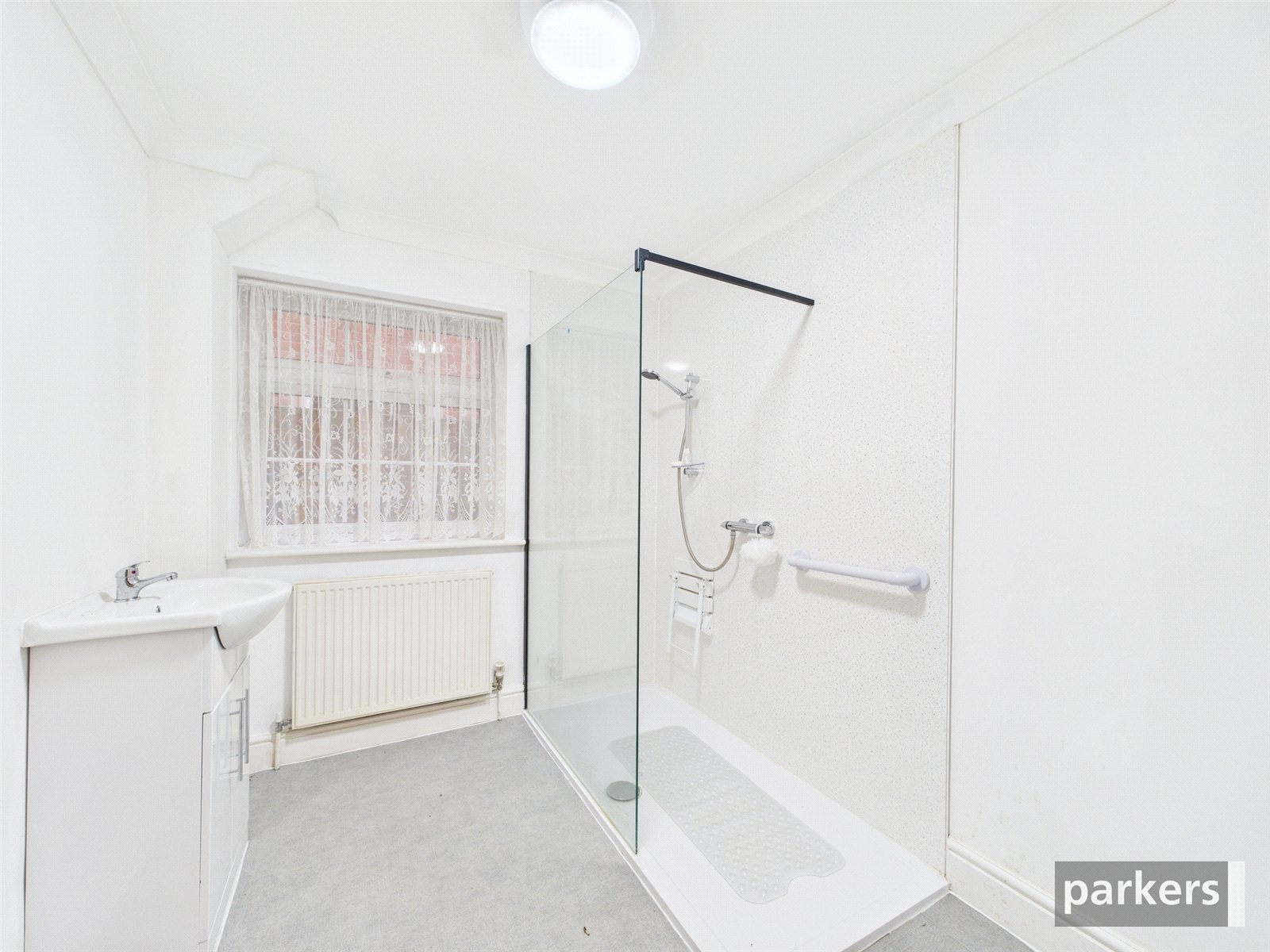 4 bedroom House for sale in Woodley, Reading, Berkshire