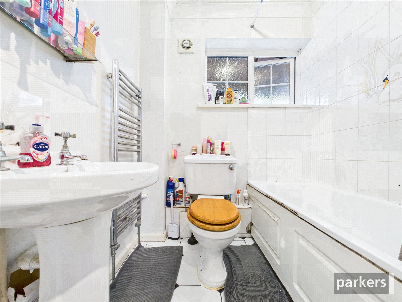 2 bedroom Flat for sale in Woodley, Reading, Berkshire