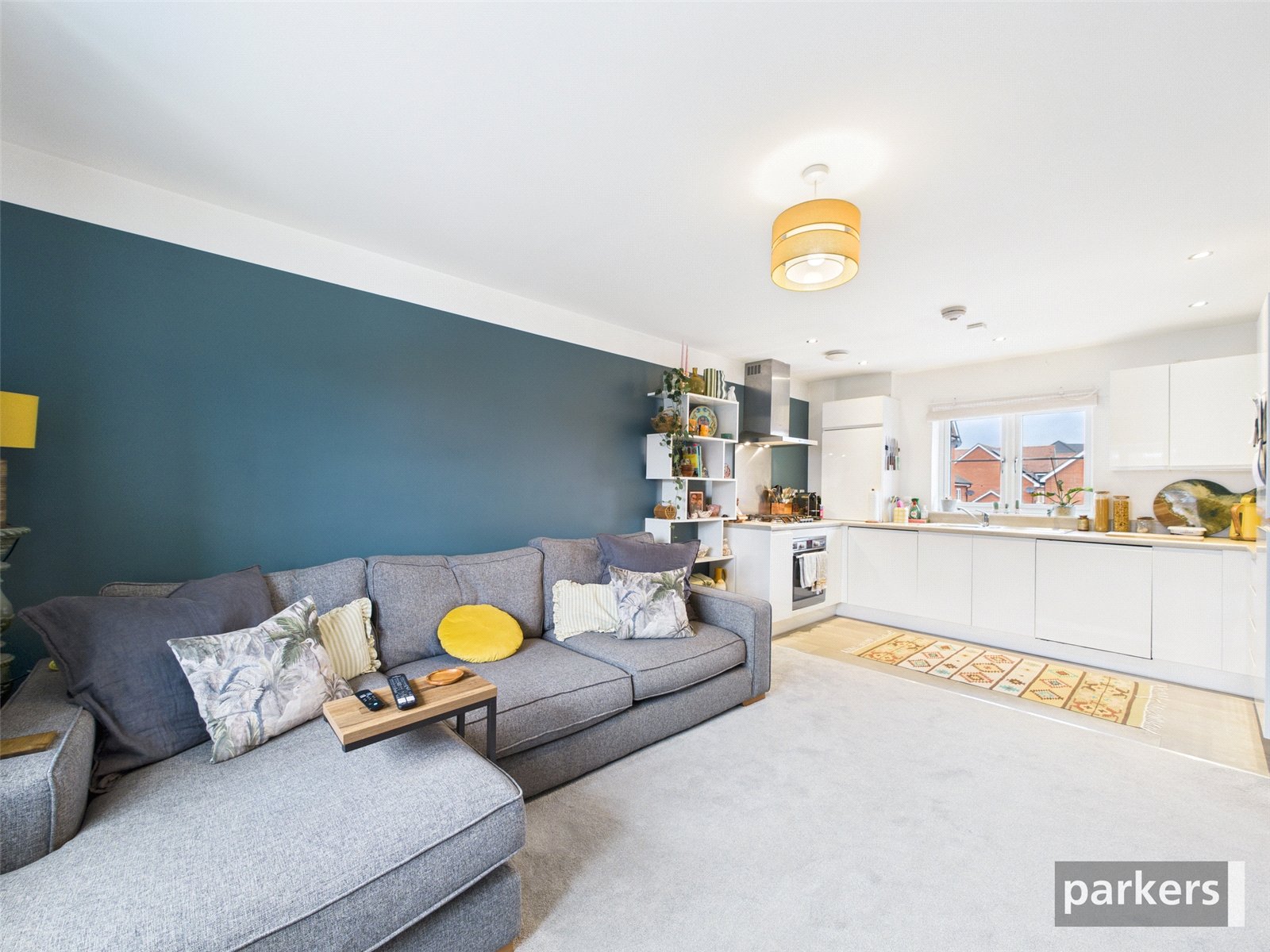 2 bedroom Flat for sale in Woodley, Reading, Berkshire