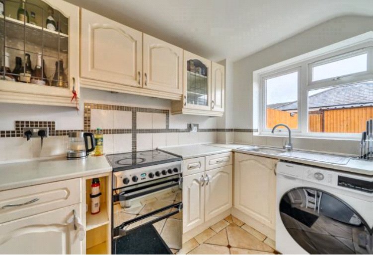 2 bedroom Flat for sale in St Andrews, Bracknell, Bracknell Forest