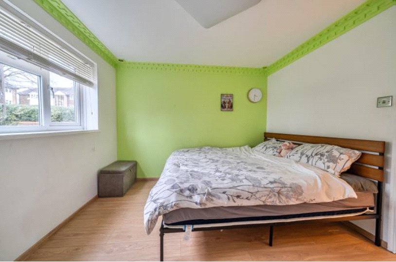 2 bedroom Flat for sale in St Andrews, Bracknell, Bracknell Forest