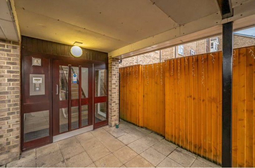 2 bedroom Flat for sale in St Andrews, Bracknell, Bracknell Forest